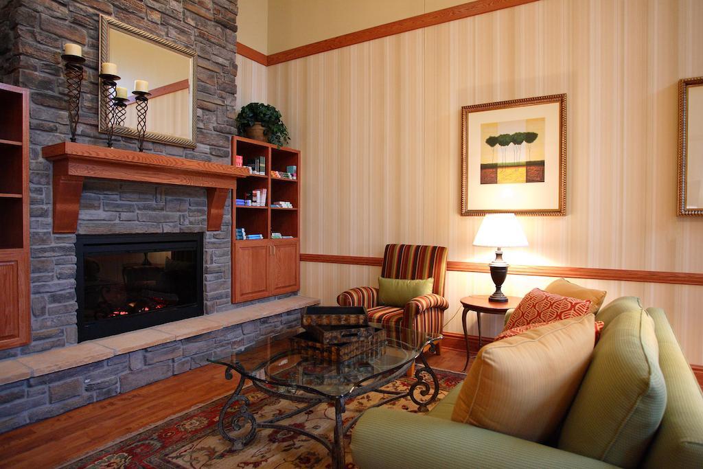 Country Inn & Suites By Radisson, Grand Forks, Nd الغرفة الصورة